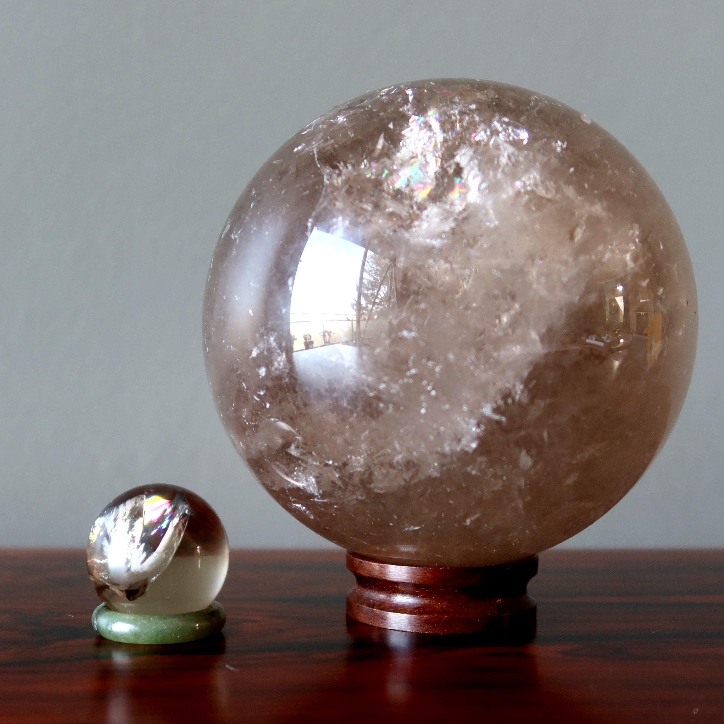 Sphère de quartz fumé Boule de cristal Dapper arc-en-ciel