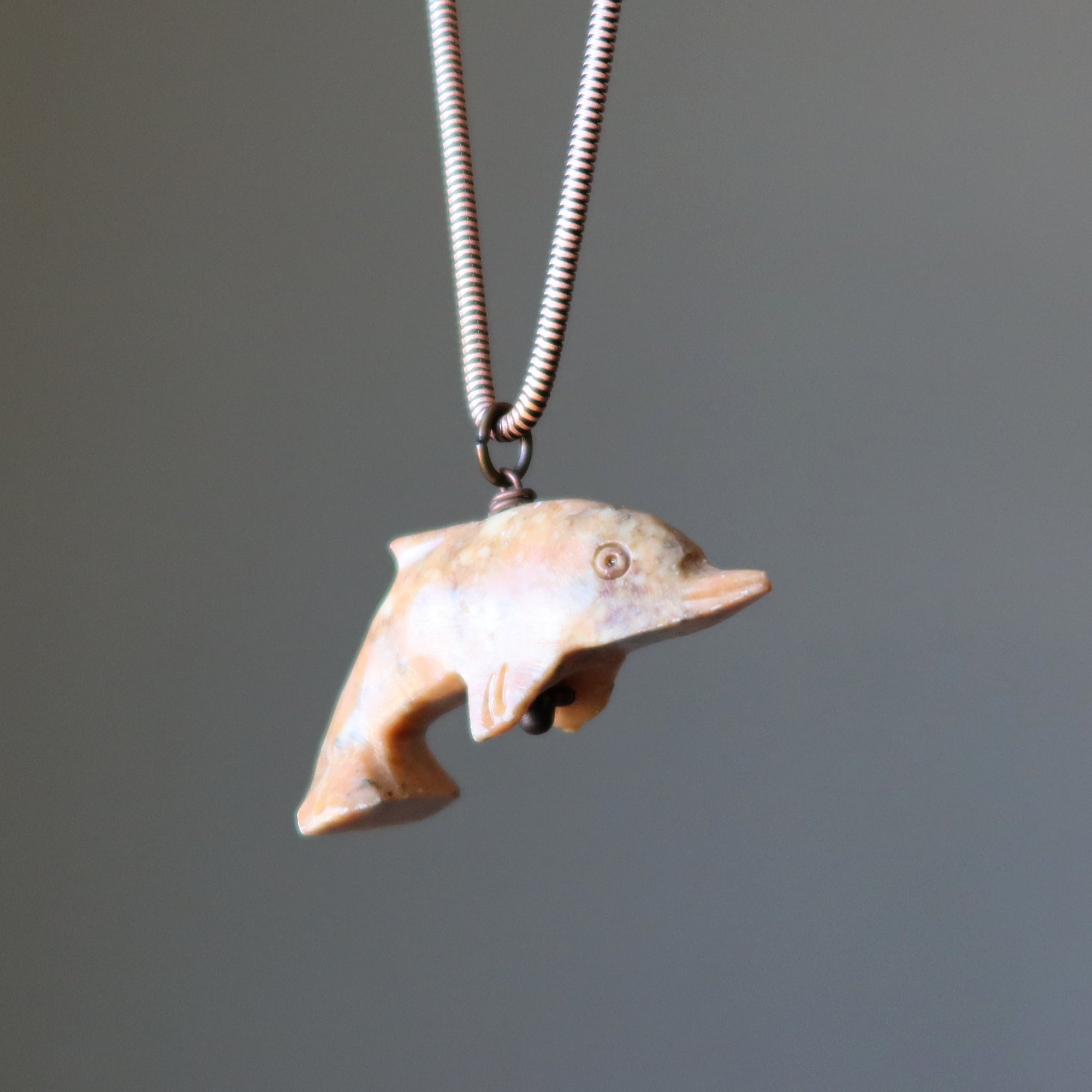 Collier en stéatite Dauphin joyeux Danse Cristal animal