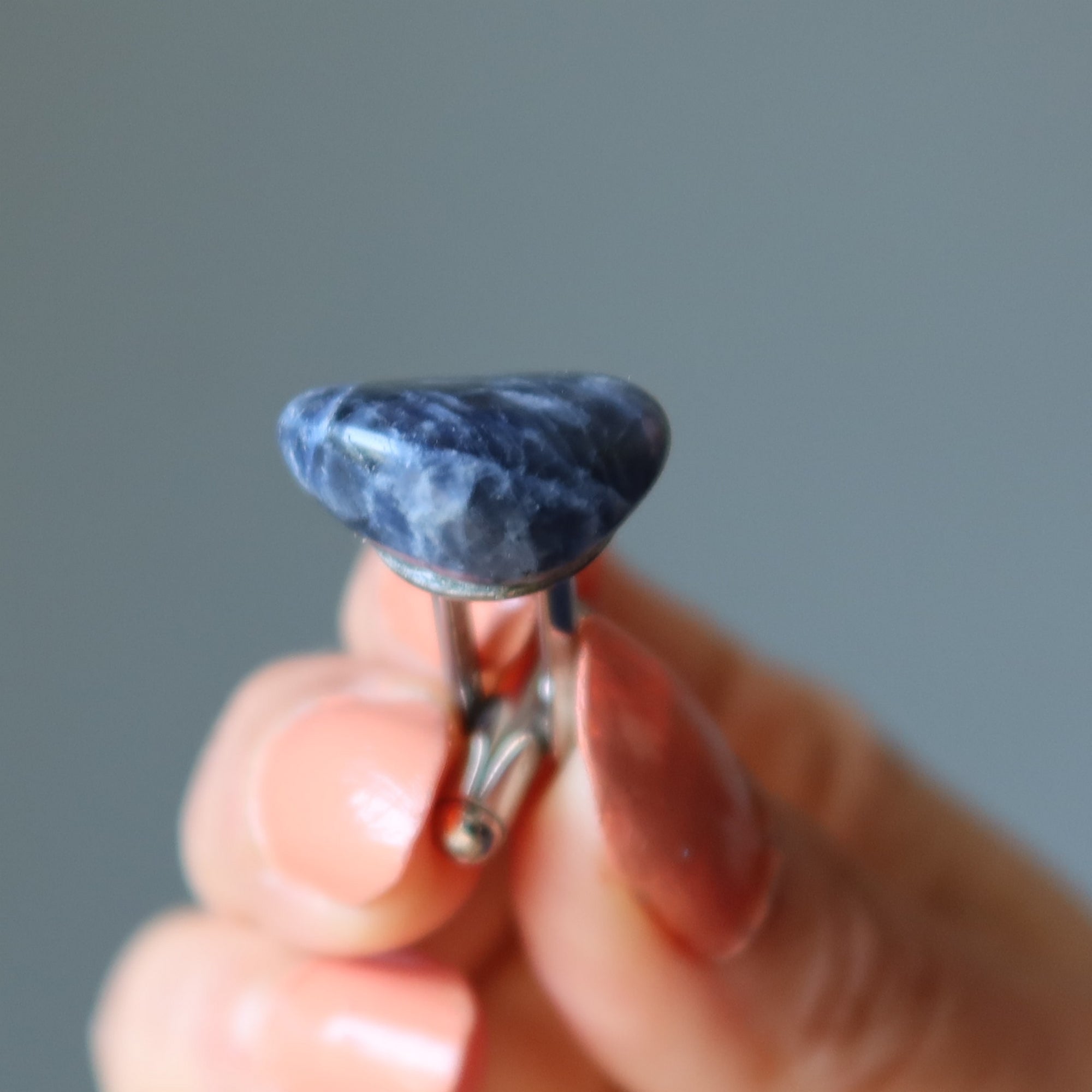 Sodalith-Manschettenknöpfe Glattes und beruhigendes blaues getrommeltes Edelstein Silber