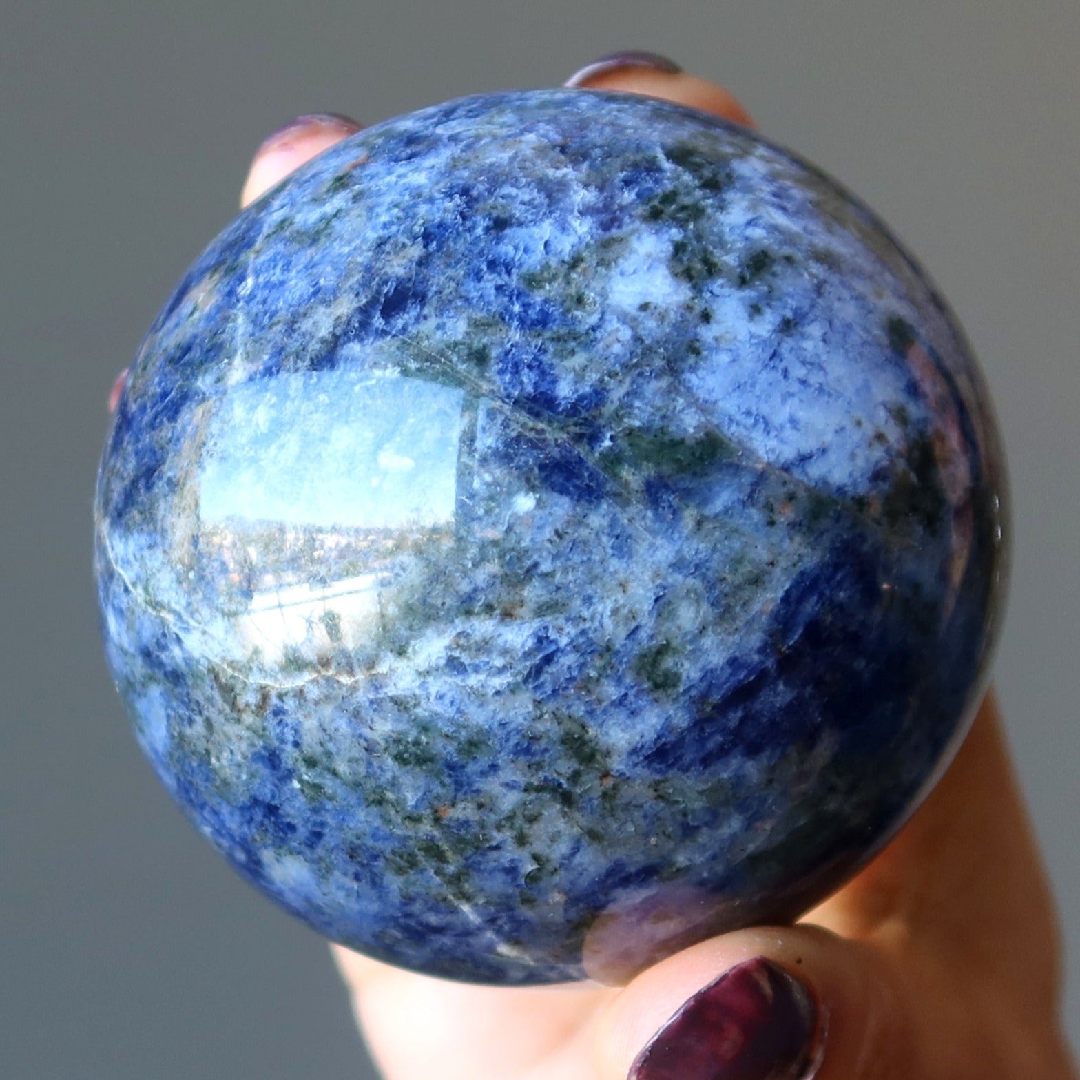 Sphère de sodalite Boule de cristal Rêves nocturnes bleus