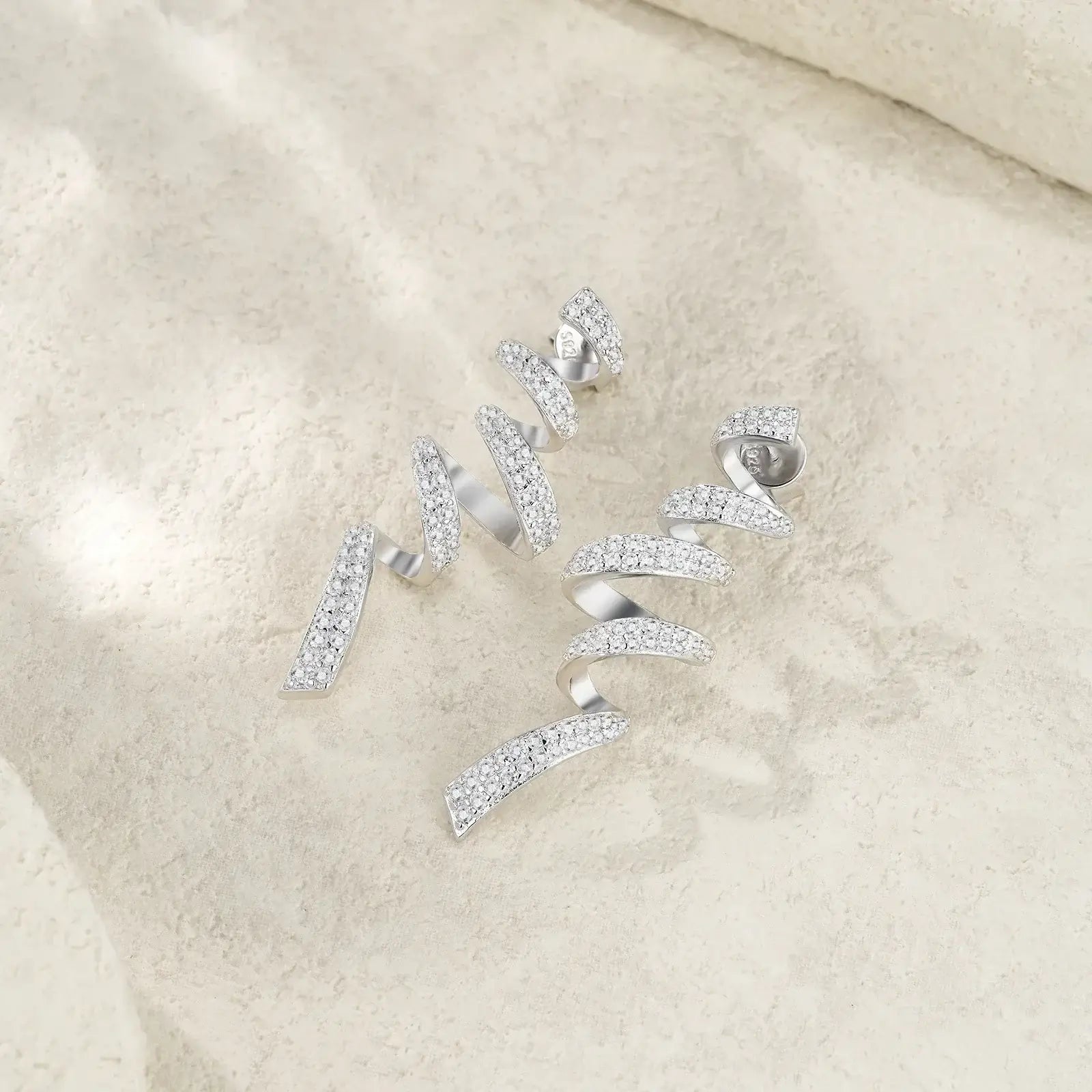 925er Sterling Silber Moissanit Spiral-Ohrhänger für Damen gedreht elegant