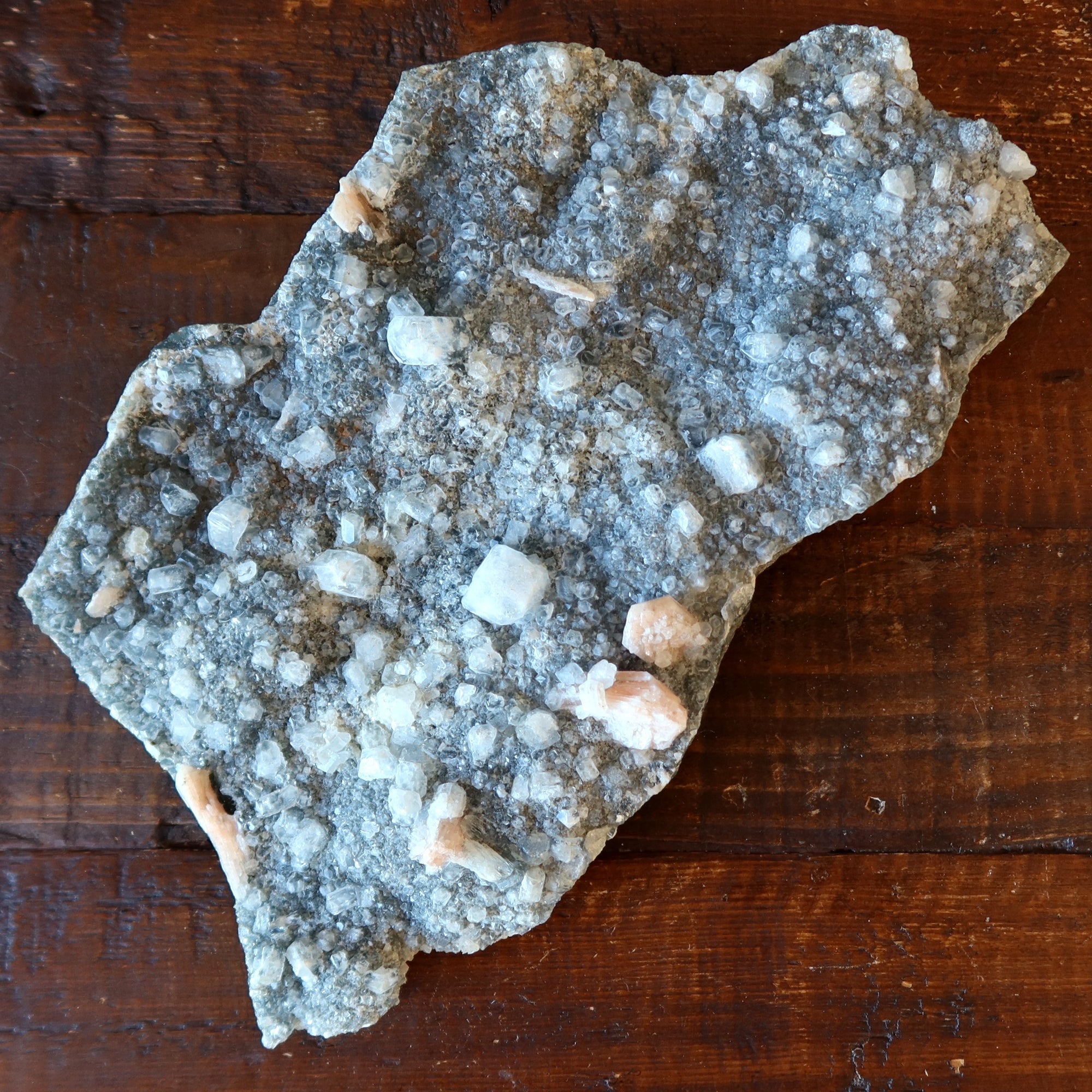 Stilbite en grappe Apophyllite Calcédoine Rose Sérénité 25,4 cm