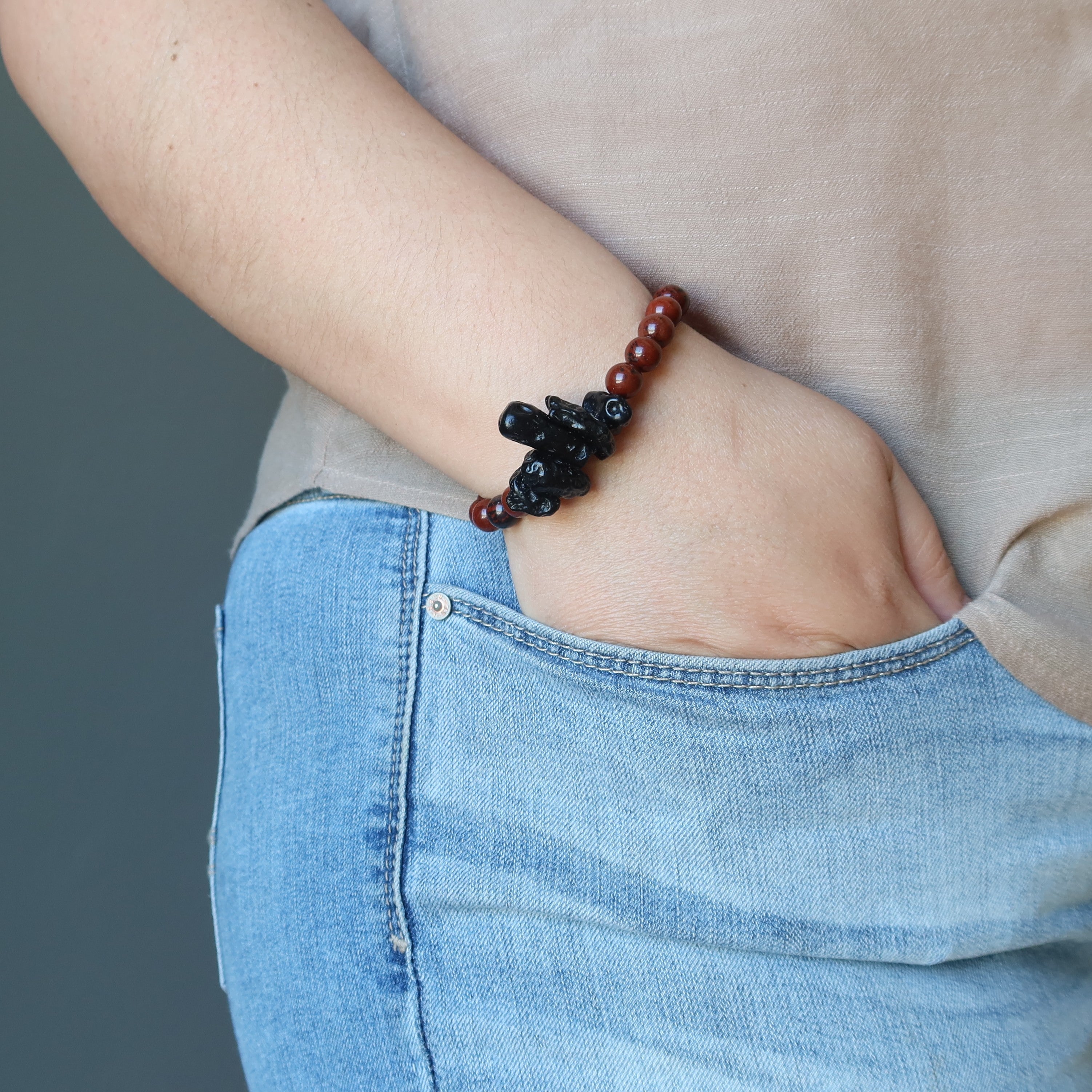 Armband aus Mahagoni-Obsidian und schwarzen Tektit-Meteoritenperlen