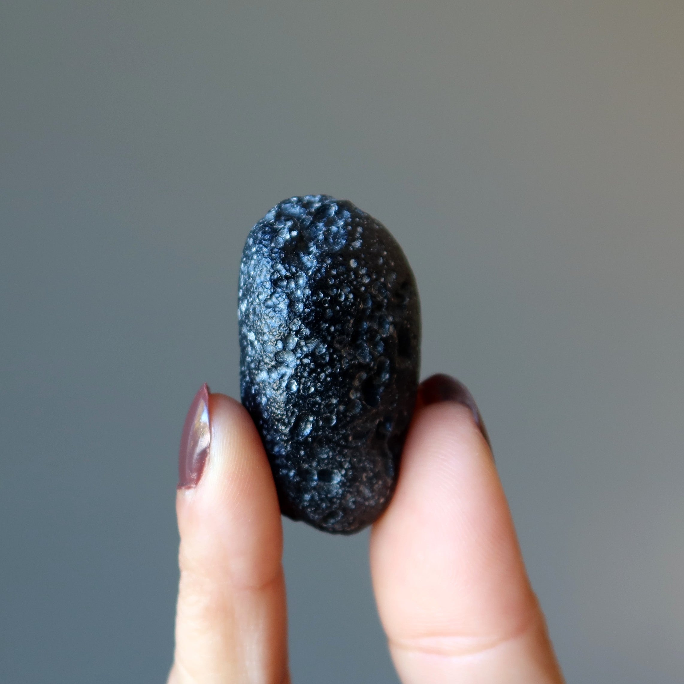 Schwarzer Tektit: Das Geheimnis des Lebens – Meteoritenedelstein