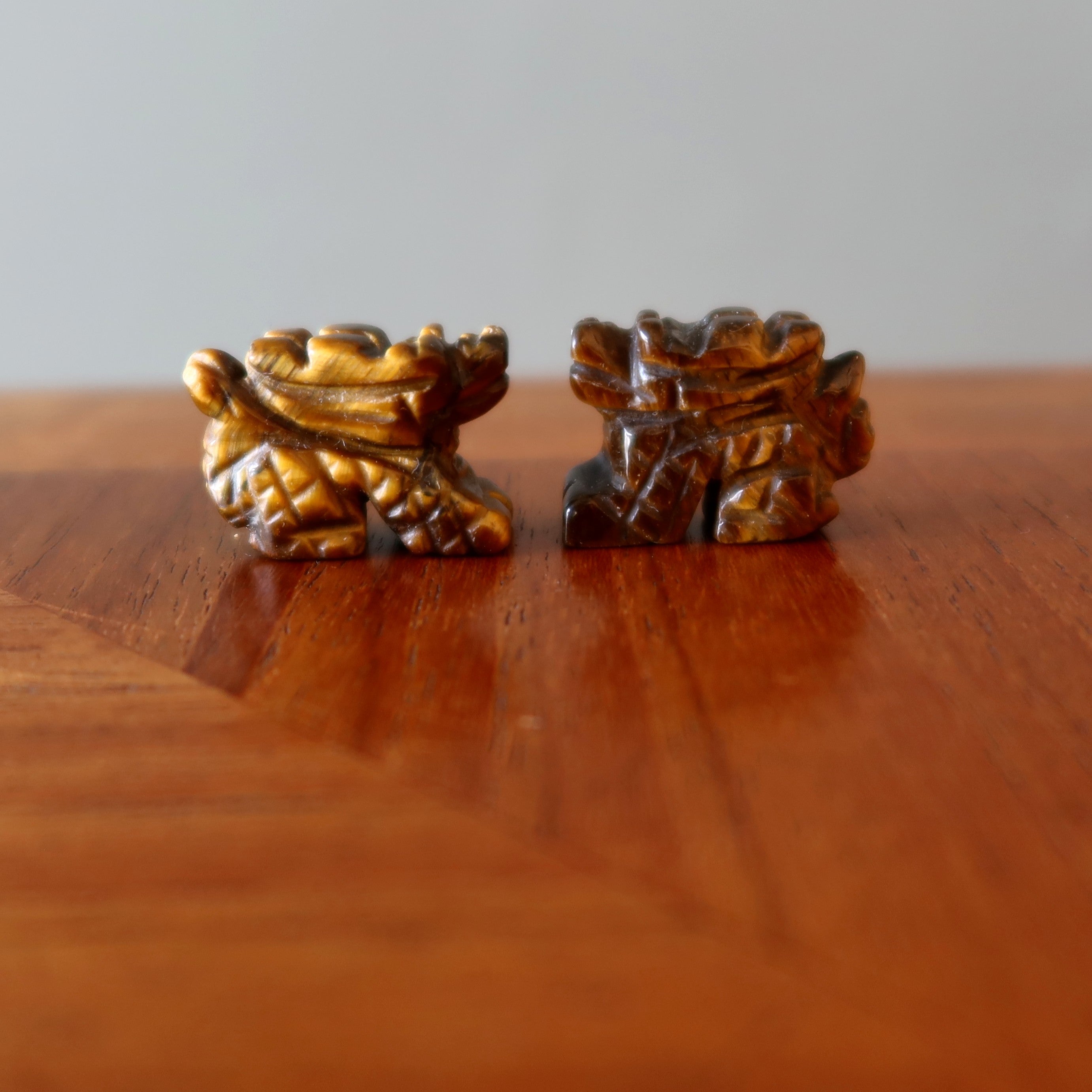 Paire de dragons œil de tigre, 2,5 cm, animaux miniatures de protection