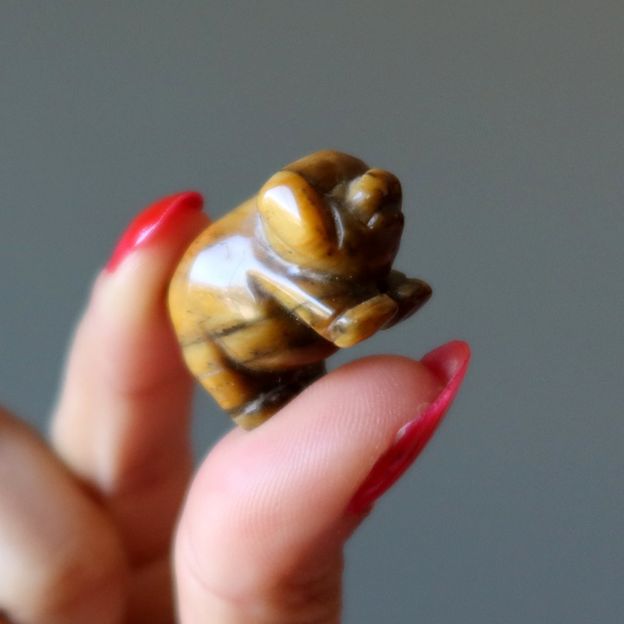 Figurine animalière tigre en œil de cochon en laiton doré