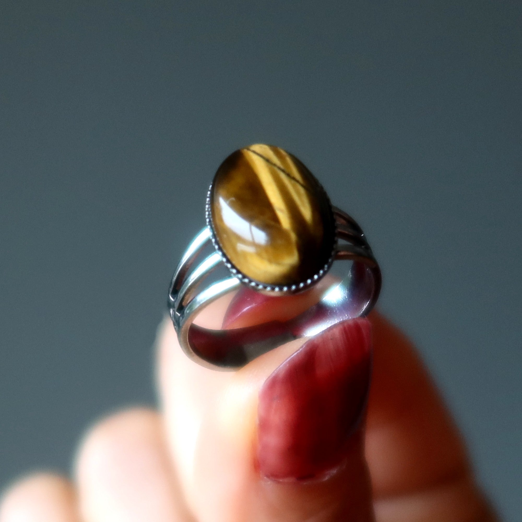Bague Œil de Tigre Rugissement Puissant Gunmetal Ajustable