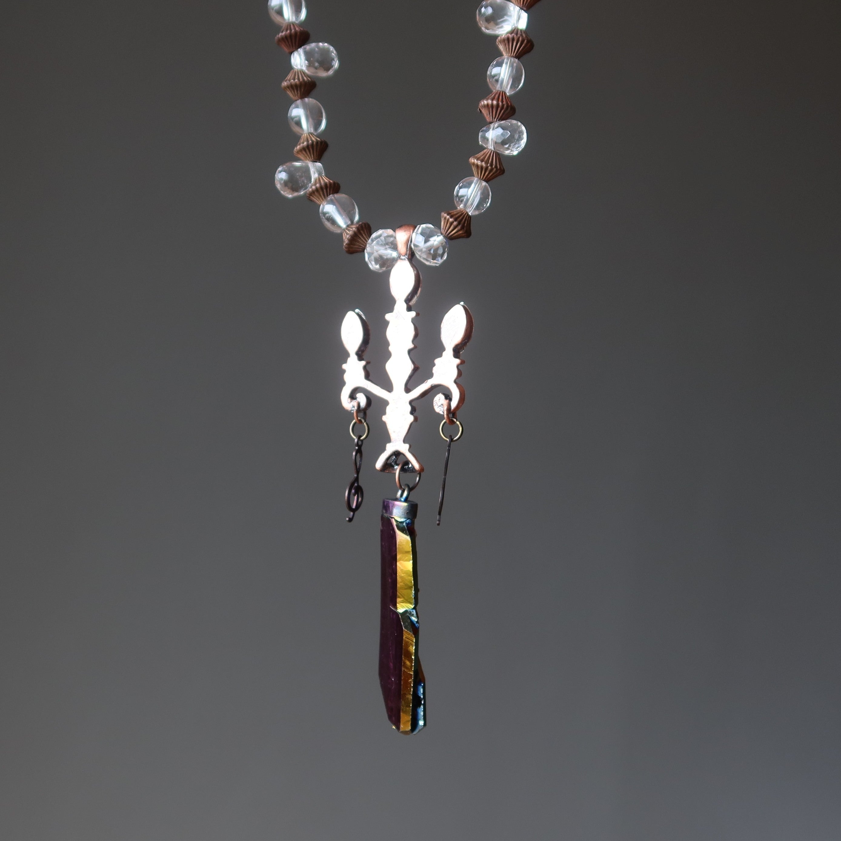 Collier en Aura Quartz Flamme de Bougie Titane Arc-en-Ciel