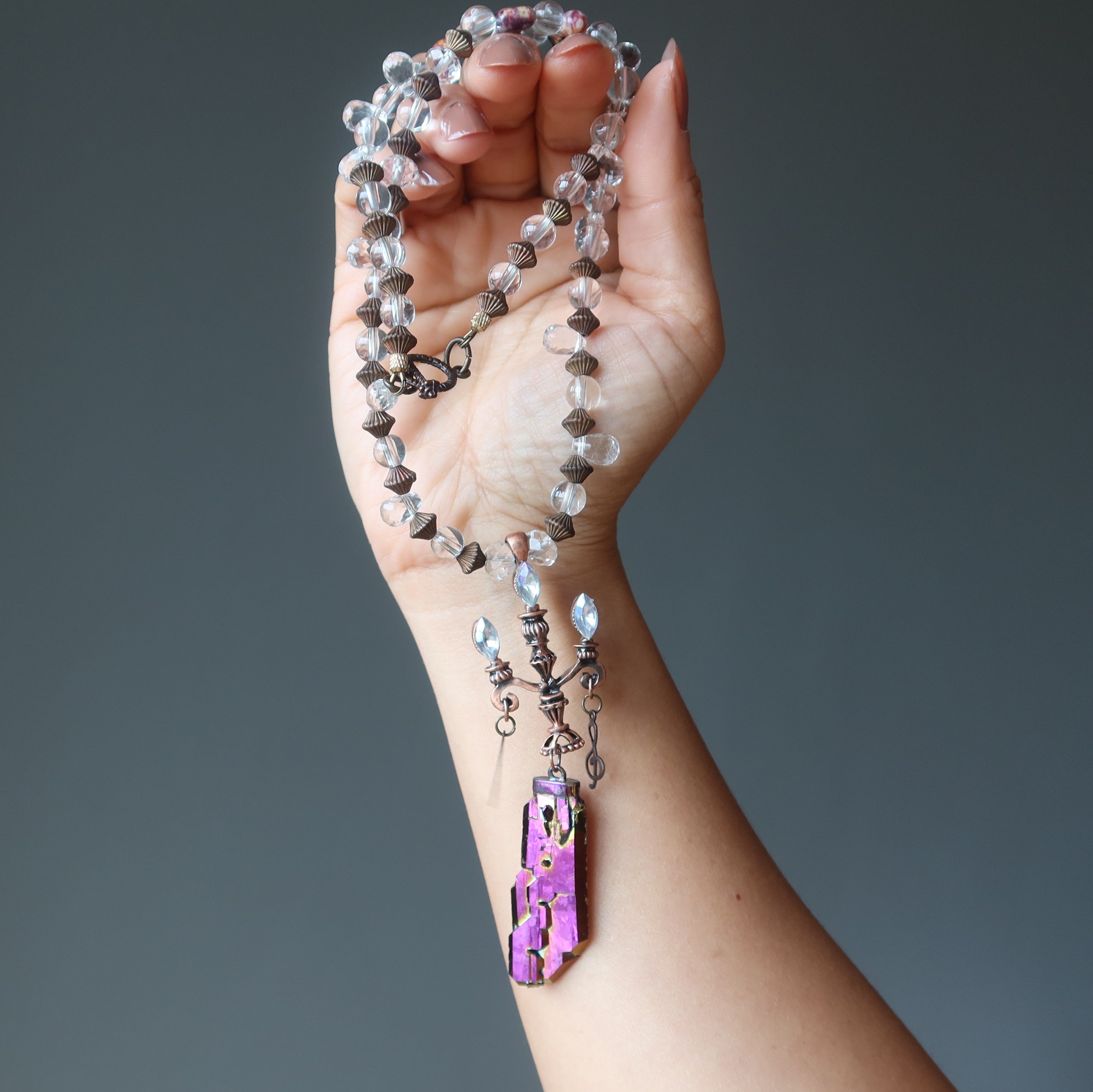 Collier en Aura Quartz Flamme de Bougie Titane Arc-en-Ciel