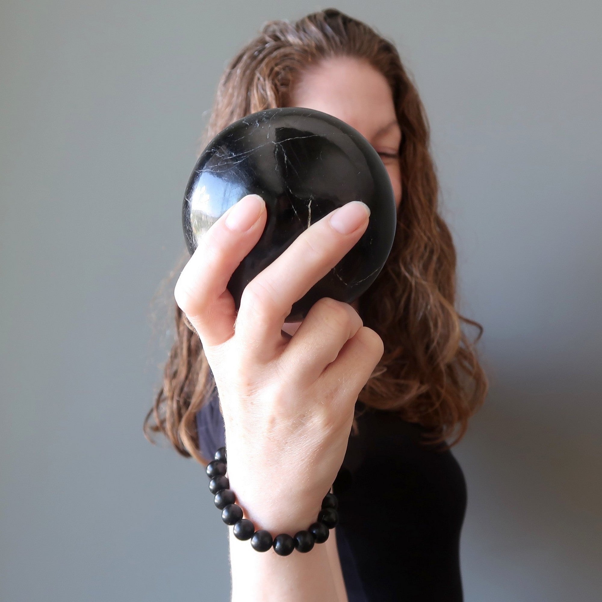 Boule de Protection en Cristal Tourmaline Noire