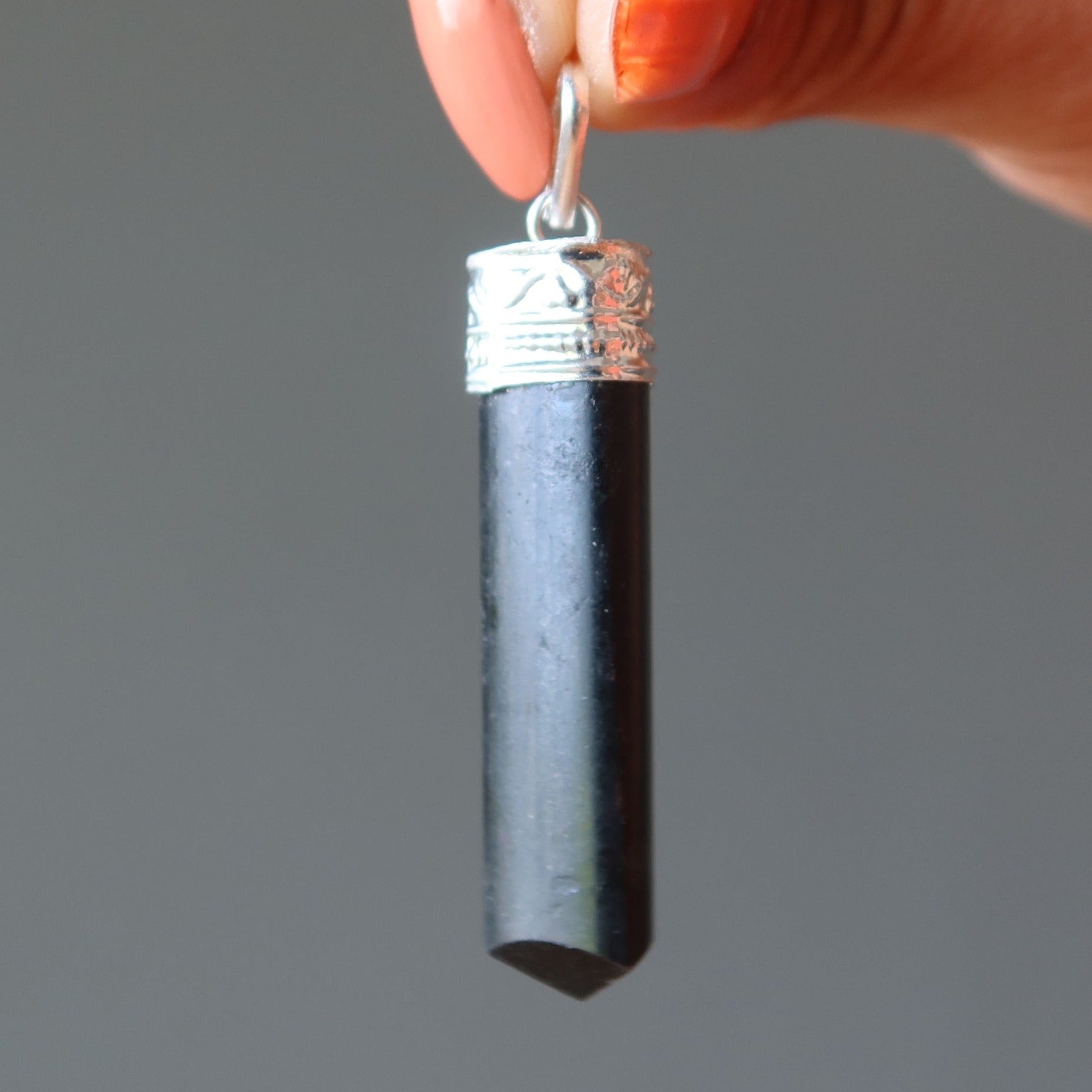 Schwarzer Turmalin Anhänger Schutzpunkt Silber