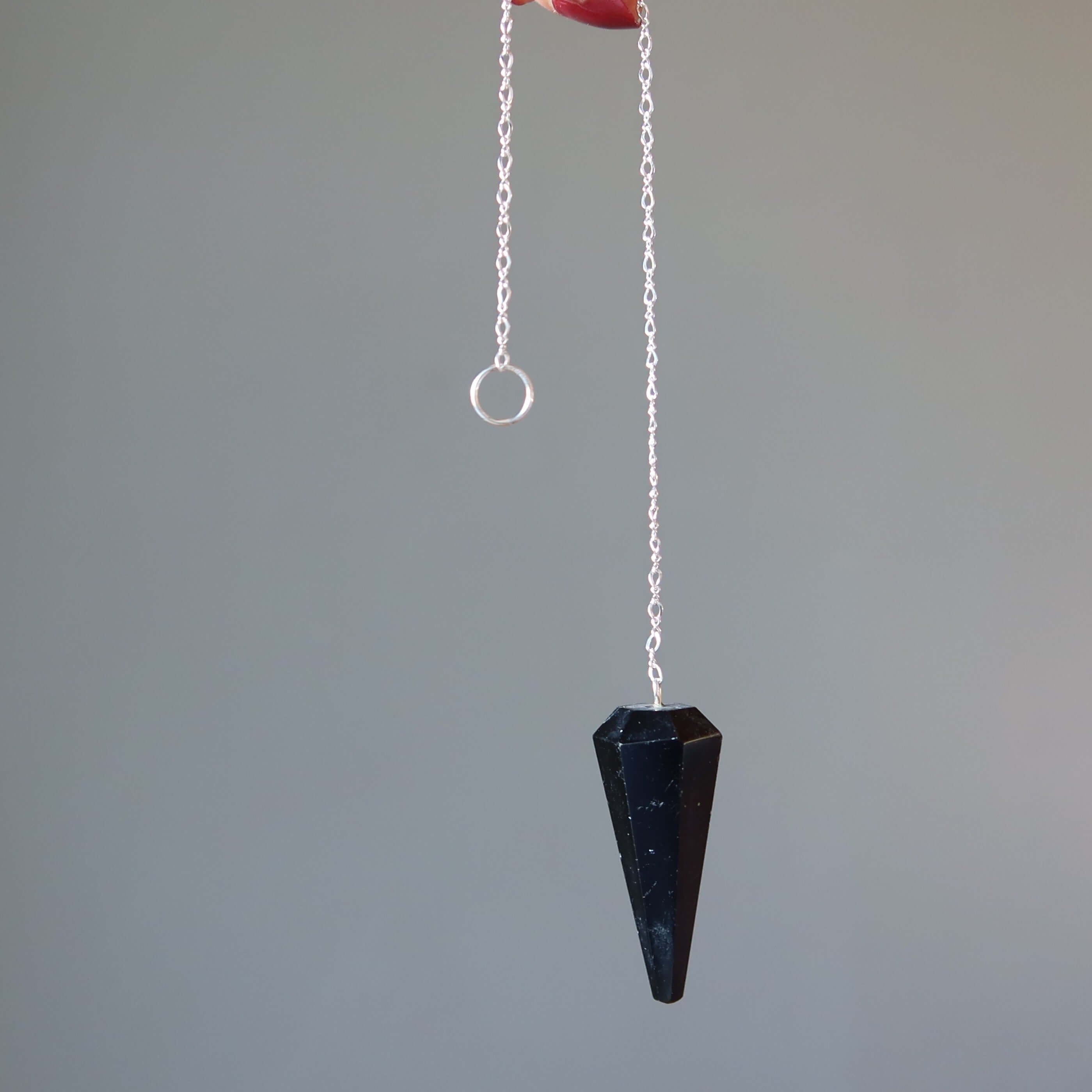 Pendentif en tourmaline noire hypnotique en argent sterling