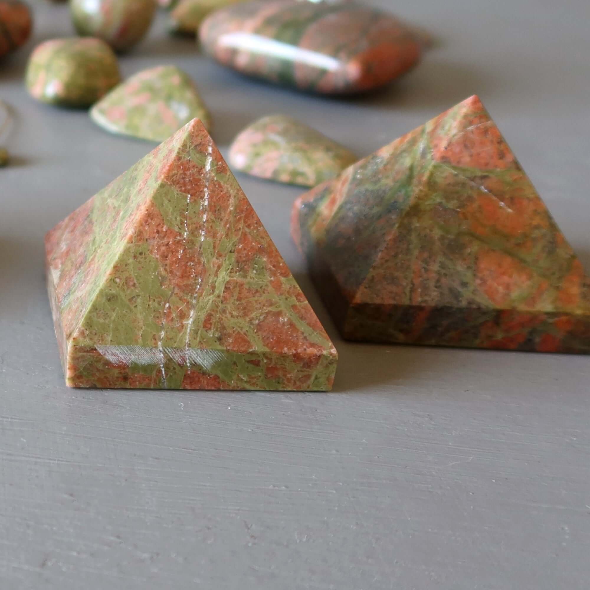 Pyramide Unakite Cristal Rose Vert Créateur Suprême