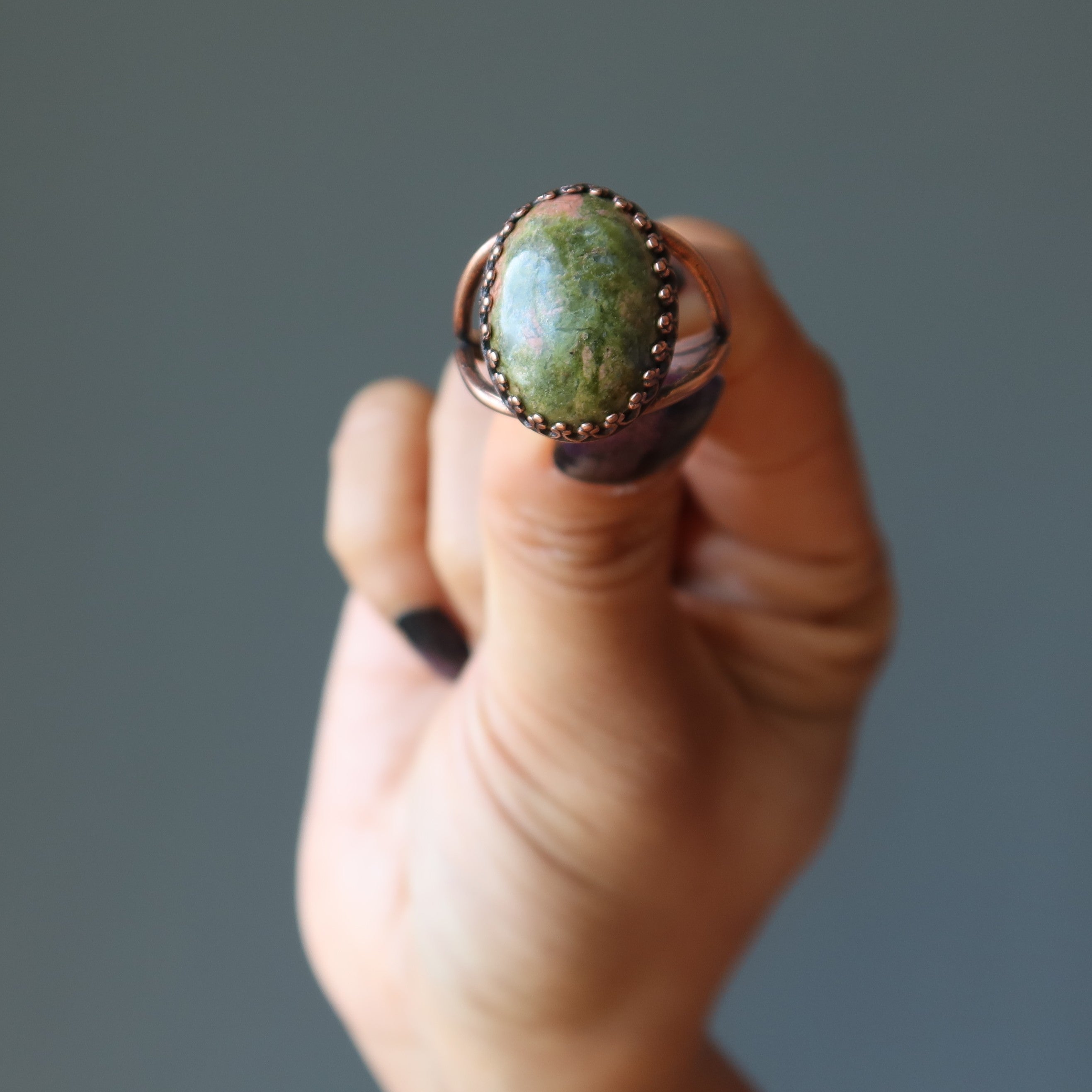 Bague en unakite Planète Terre en cuivre vieilli ajustable